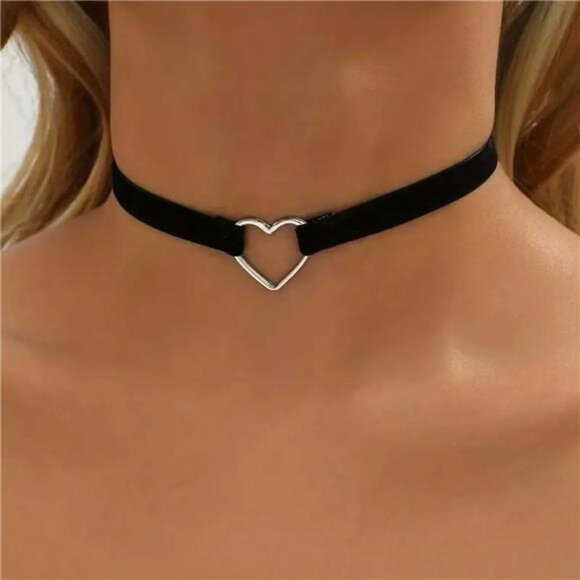 Black Necklaces for Women, Adjustable Layered Velvet Leather Lace - Picture 2 of 7